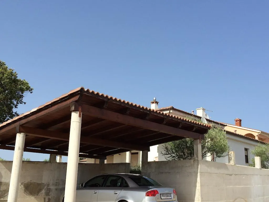 Apartments Bolt Pola Croazia