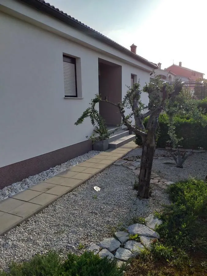 Apartments Bolt Pola