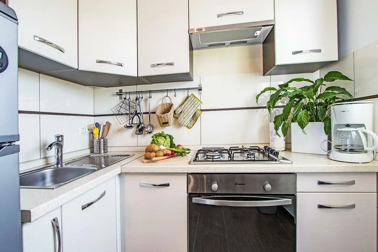 Apartments Bolt Pola